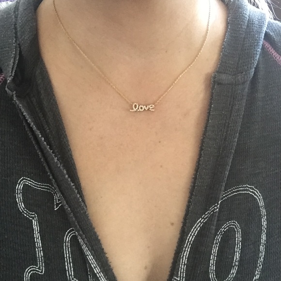 NWOT LOVE GOLD NECKLACE - Picture 5 of 6